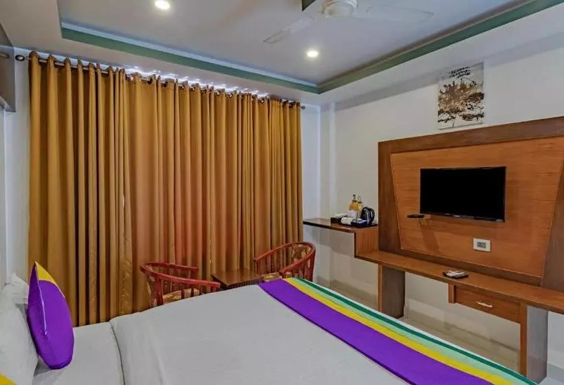 ホテル Treebo Premium Palmyra Milford, 2 Km From Alleppey Beach