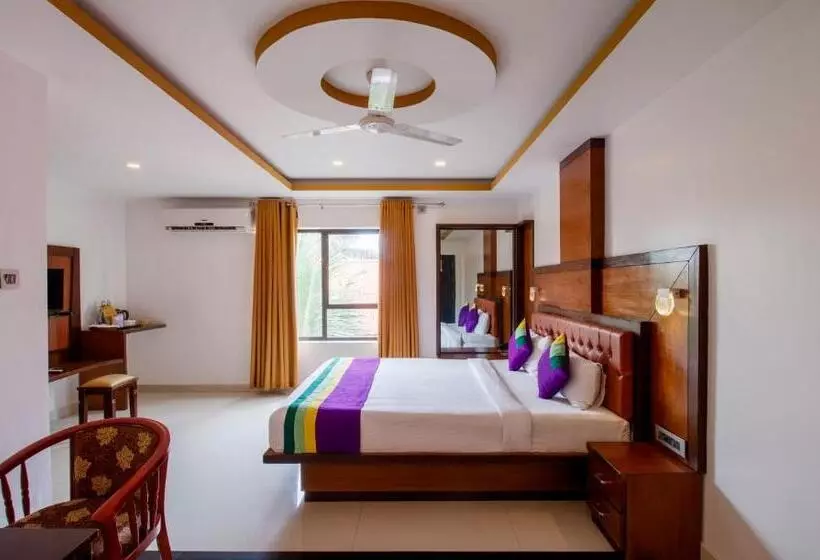 ホテル Treebo Premium Palmyra Milford, 2 Km From Alleppey Beach