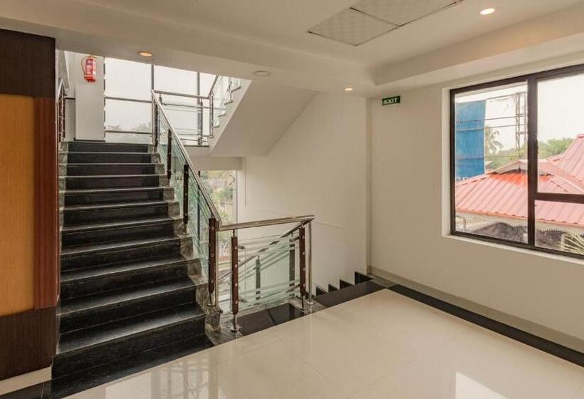 בית מלון כפרי Treebo Premium Palmyra Milford, 2 Km From Alleppey Beach