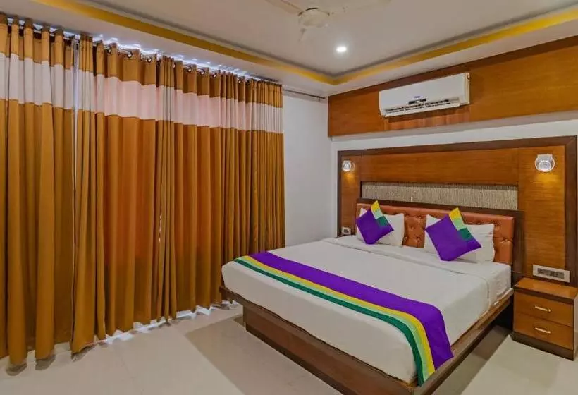 ホテル Treebo Premium Palmyra Milford, 2 Km From Alleppey Beach