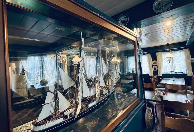 호텔 Ual öömrang Wiartshüs