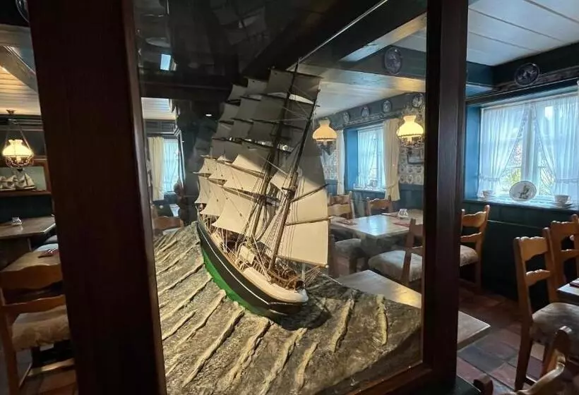 Hotelli Ual öömrang Wiartshüs