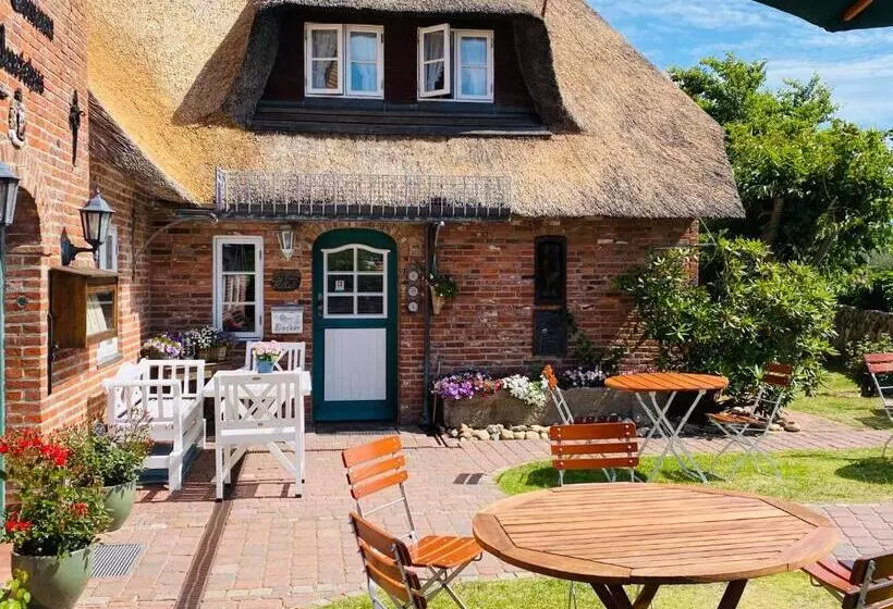 Hotelli Ual öömrang Wiartshüs