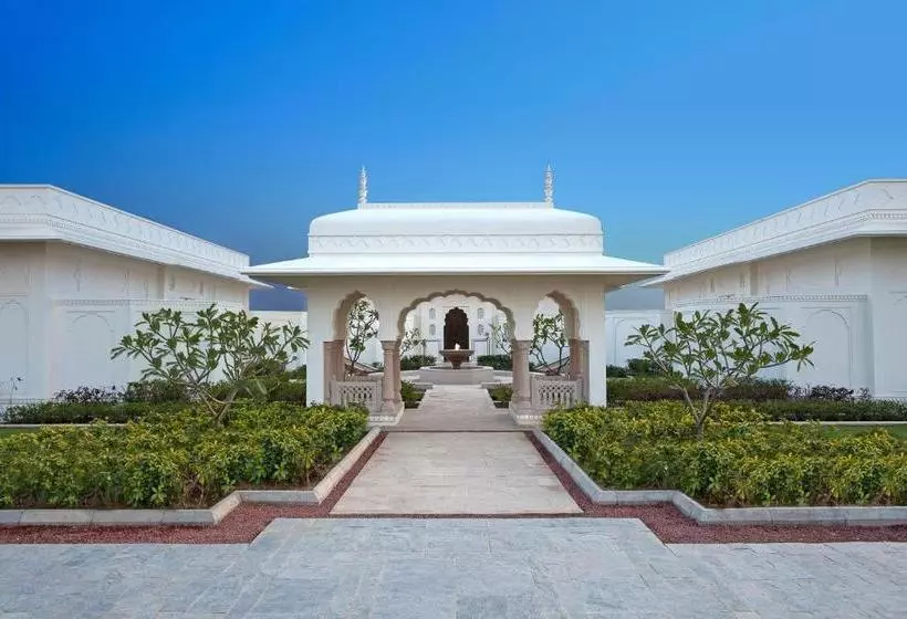 The Oberoi Sukhvilas Spa Resort, New Chandigarh