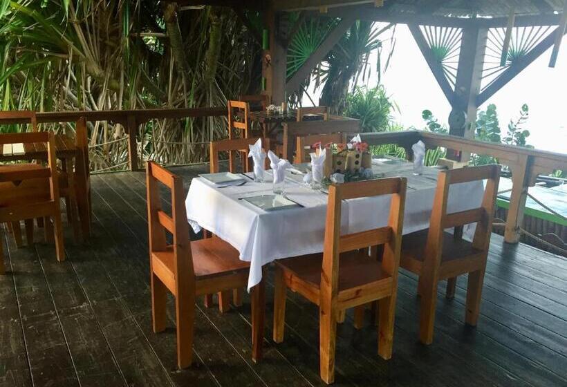 The Sea Cliff Hotel Resort & Spa