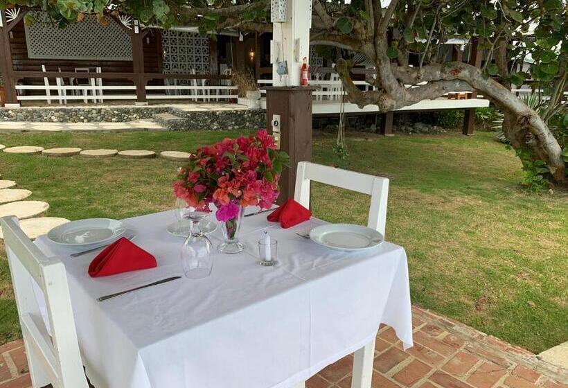 The Sea Cliff Hotel Resort & Spa