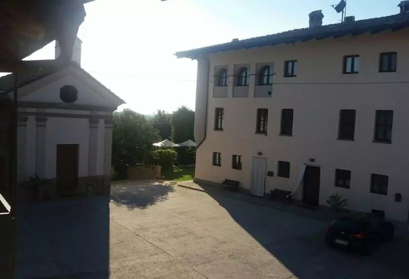 تختخواب و صبحانه Cascina Baresane