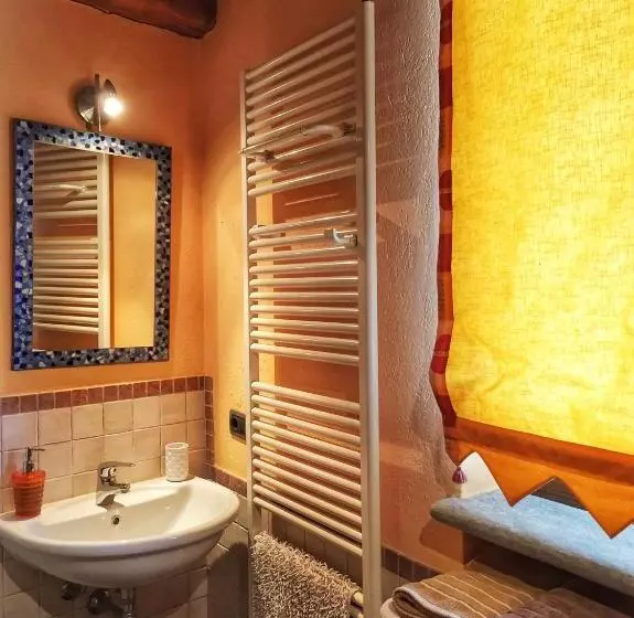 تختخواب و صبحانه Cascina Baresane