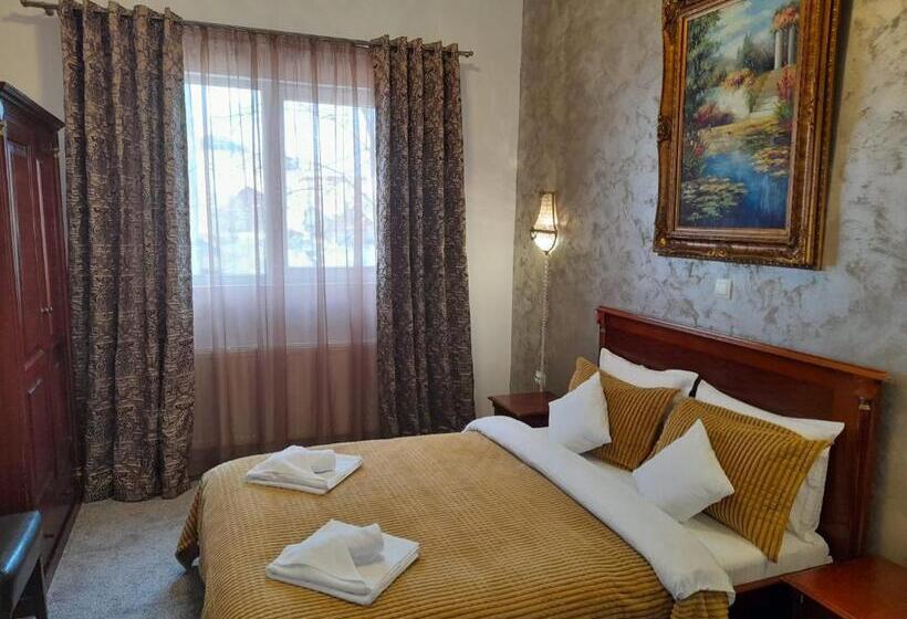 تختخواب و صبحانه Pensiunea Crown Royal