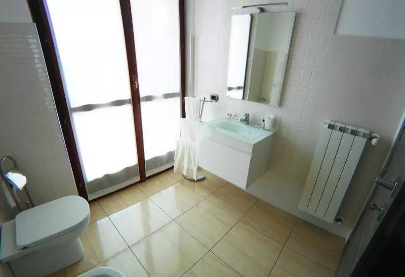 ベッドアンドブレックファースト La Tarantola