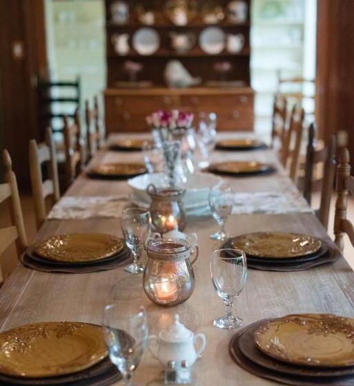 مبيت وإفطار The Inn At White Oak