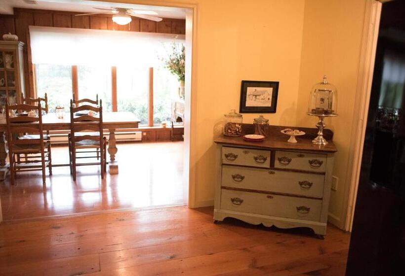 مبيت وإفطار The Inn At White Oak