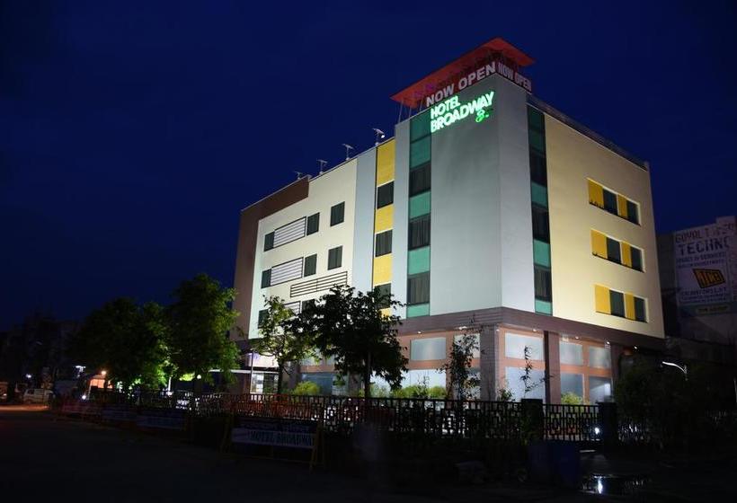 בית מלון כפרי Broadway