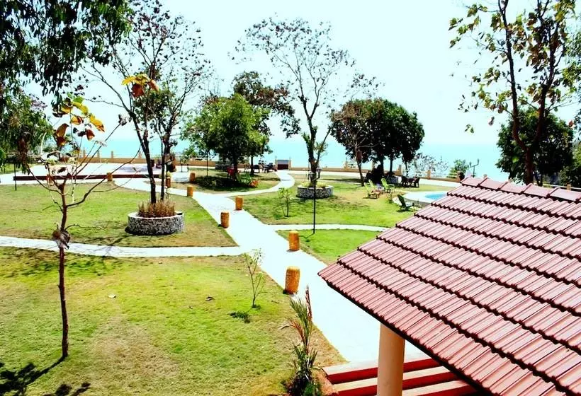 Hotel Hill Rock