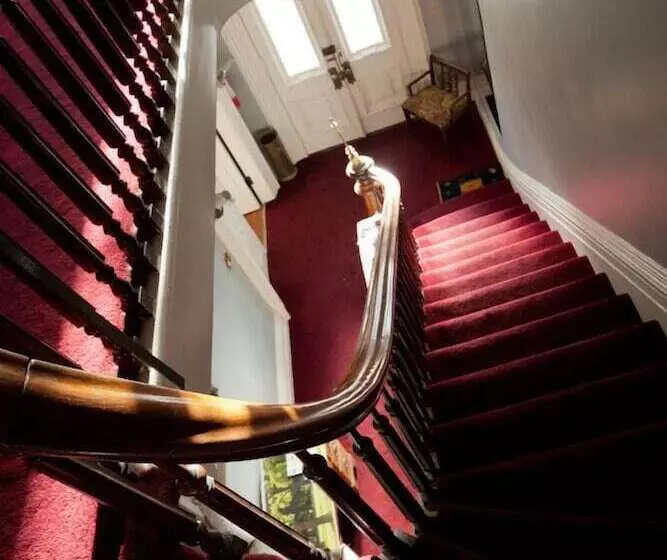 Hudson City Bed & Breakfast