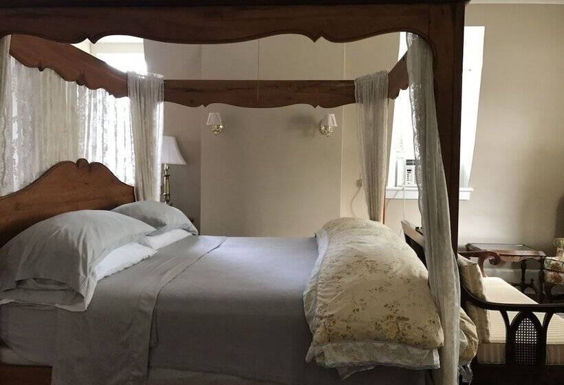 Hudson City Bed & Breakfast