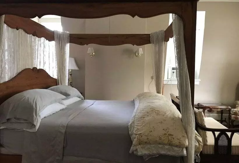 Hudson City Bed & Breakfast