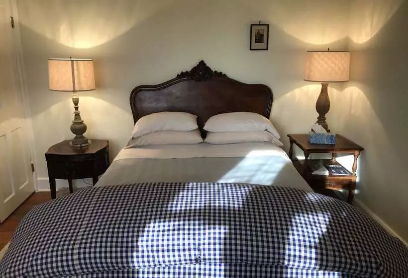 Hudson City Bed & Breakfast