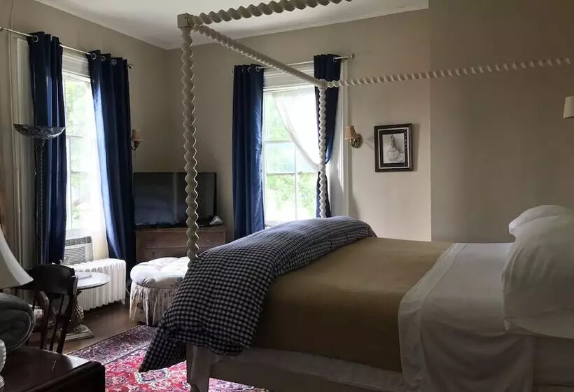 Hudson City Bed & Breakfast