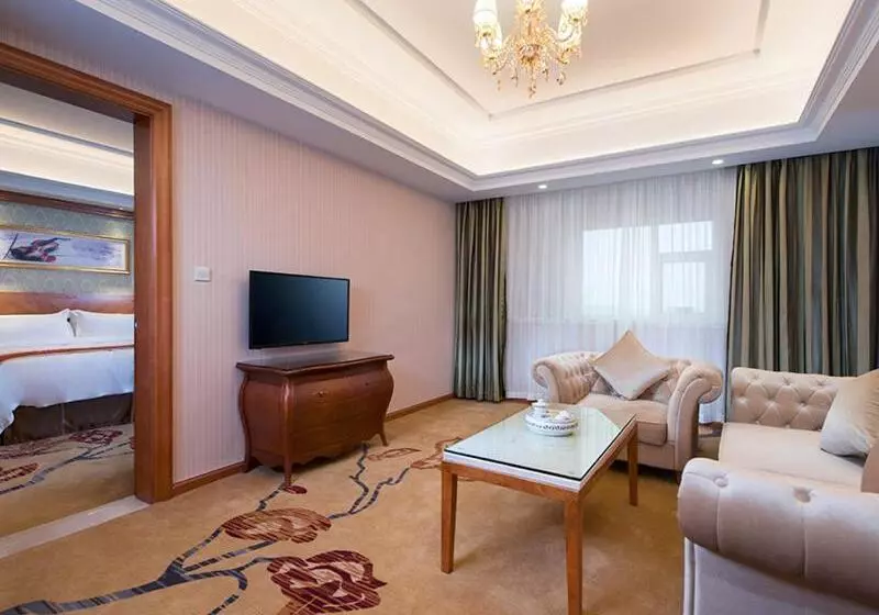 Vienna Hotel Chaoyang High Speed Train Station