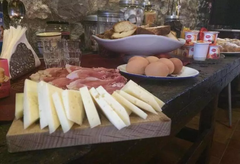 Aamiaismajoitus (B&B) Casa Pellis