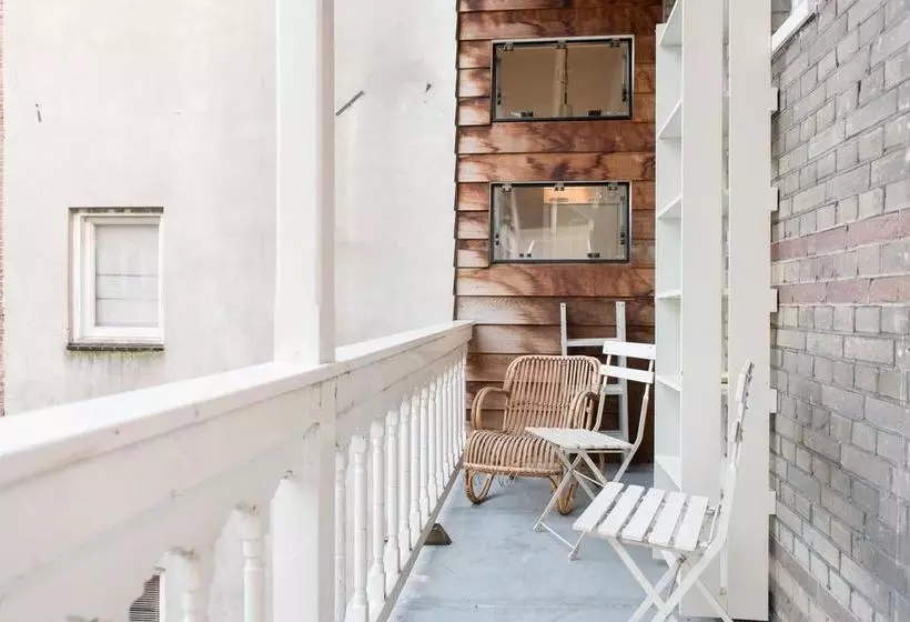 تختخواب و صبحانه Sleeping Beauty Apartment Amsterdam