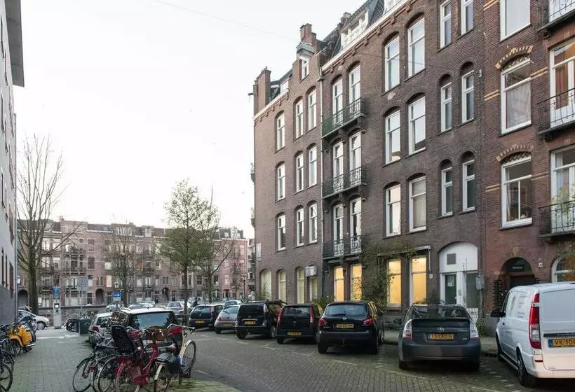 تختخواب و صبحانه Sleeping Beauty Apartment Amsterdam