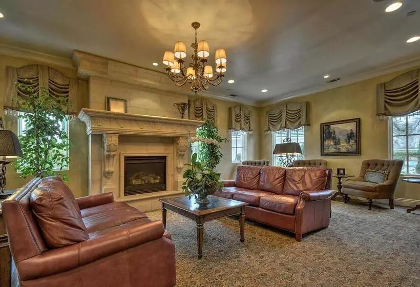 تختخواب و صبحانه The Villa At Arden Hills