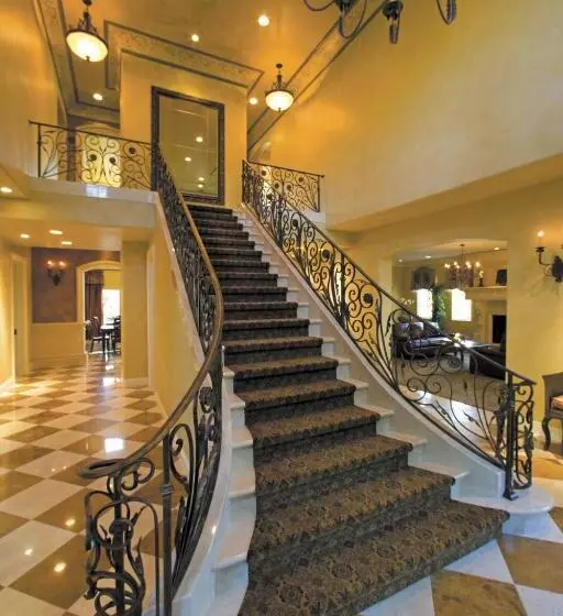 تختخواب و صبحانه The Villa At Arden Hills