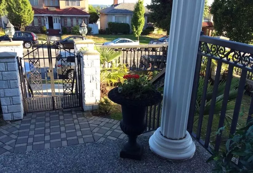 Bed and Breakfast Whitehouse Guesthouse