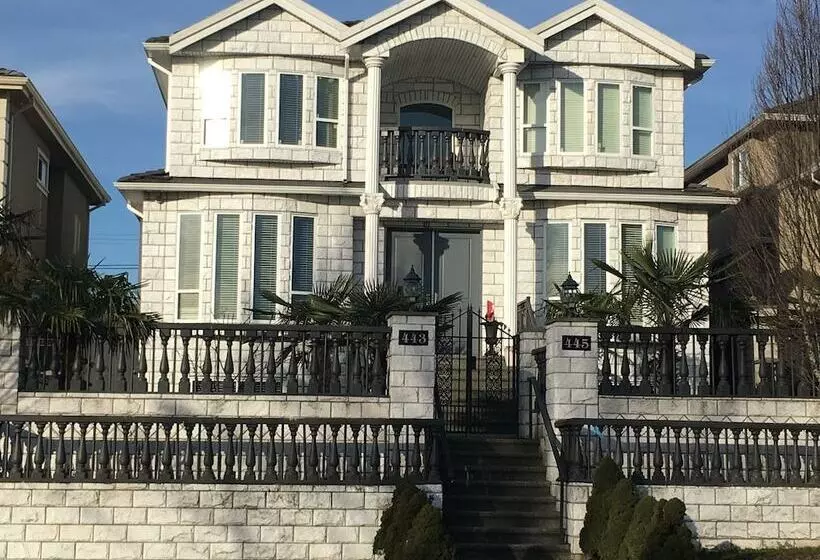 Bed and Breakfast Whitehouse Guesthouse