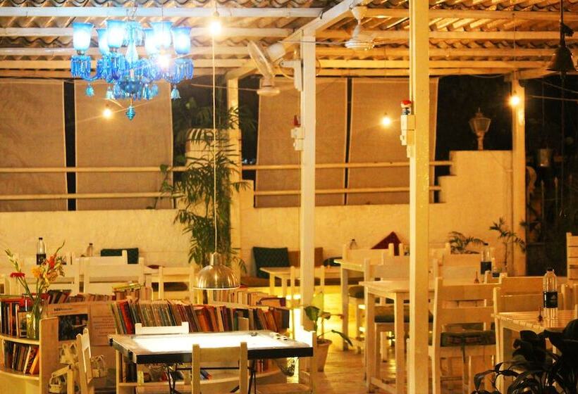 مبيت وإفطار Yogisthaan