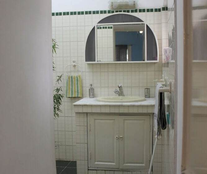 مبيت وإفطار Yogisthaan