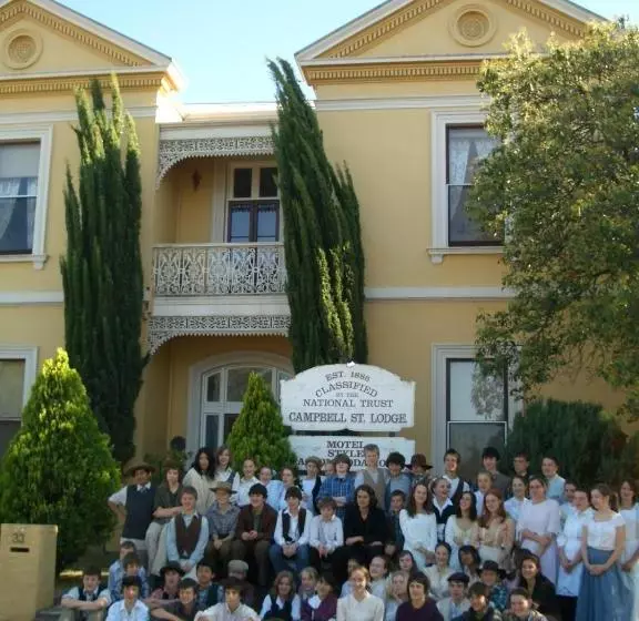 Hotelli Campbell St Lodge