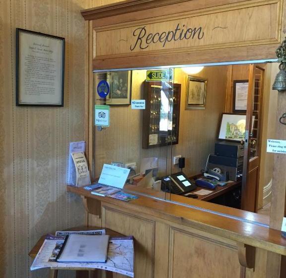 ホテル Campbell St Lodge