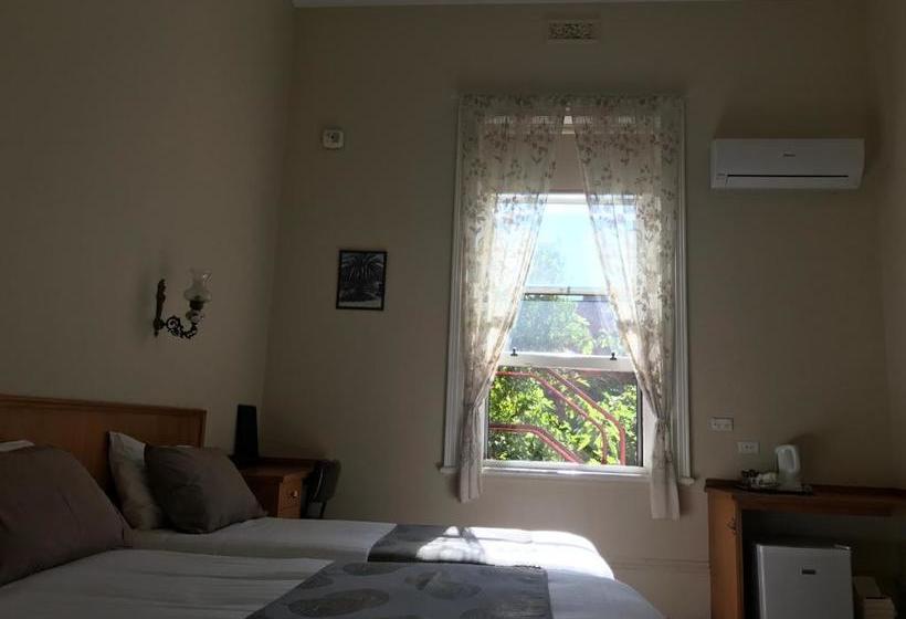 ホテル Campbell St Lodge