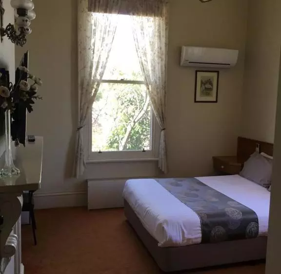 Hotelli Campbell St Lodge