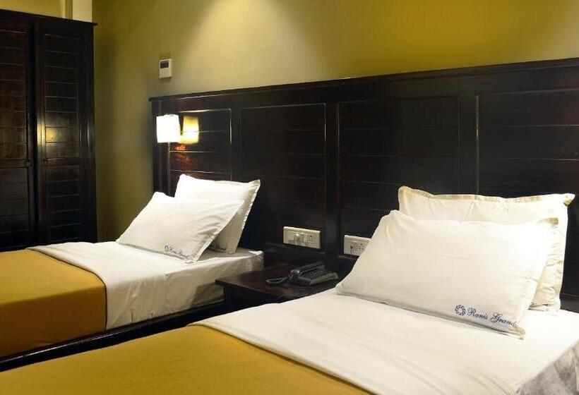 בית מלון כפרי Ranis Grand