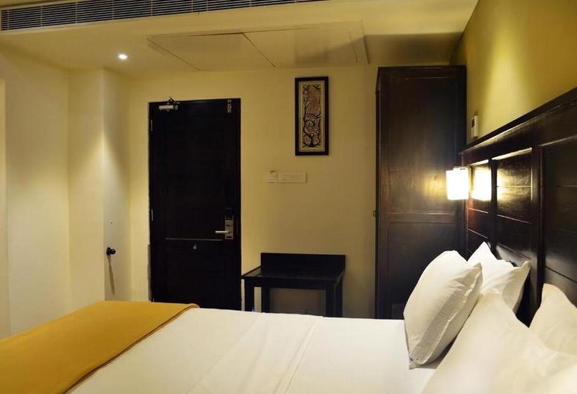 בית מלון כפרי Ranis Grand