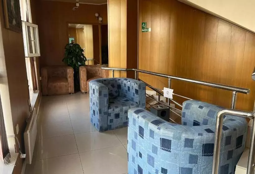 هتل Three Dolphins