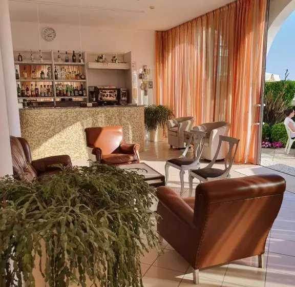 هتل Villa Esedra