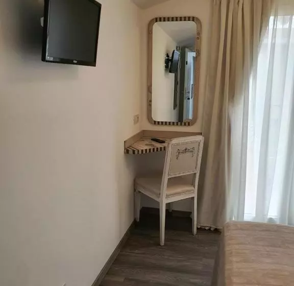 هتل Villa Esedra