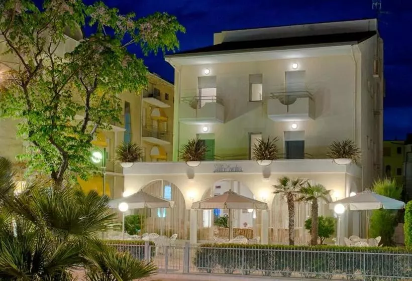 هتل Villa Esedra