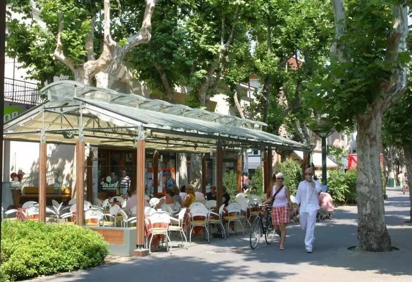 هتل Villa Esedra