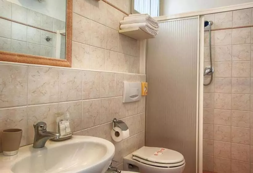 هتل Villa Esedra