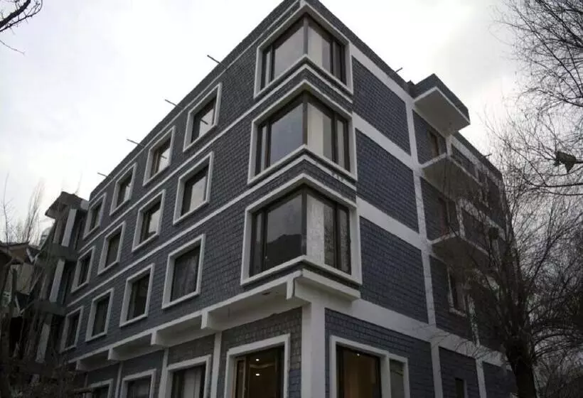 リゾートホテル The Kargil