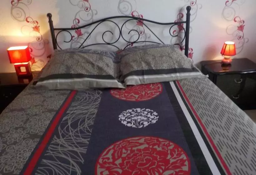 تختخواب و صبحانه Chez Annick