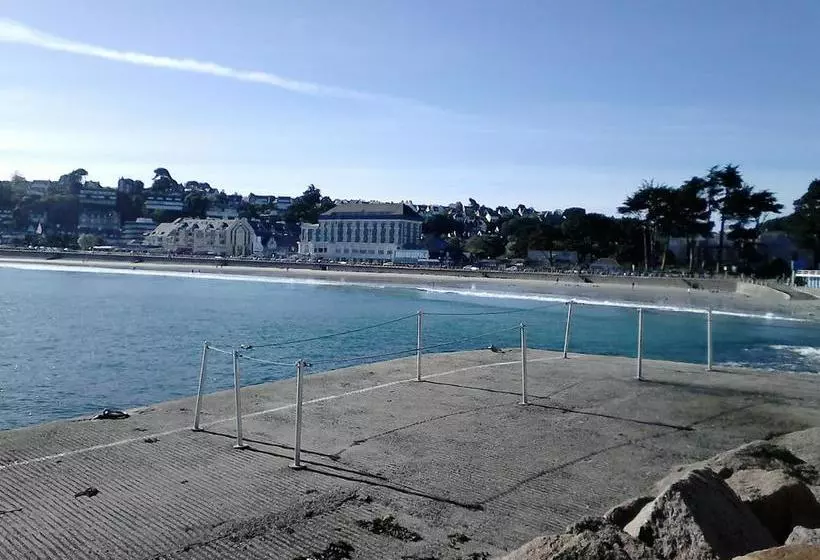 تختخواب و صبحانه Chez Annick