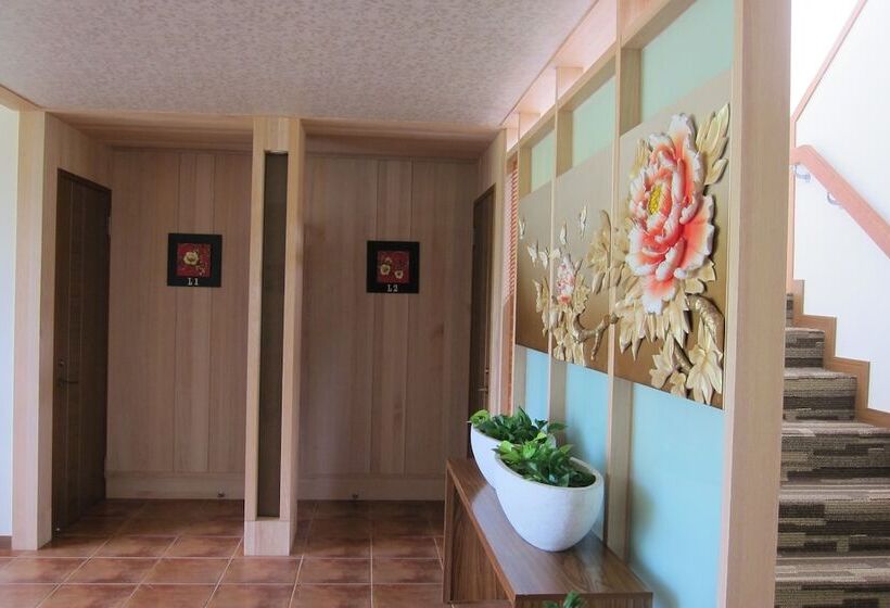 تختخواب و صبحانه Green Willow House