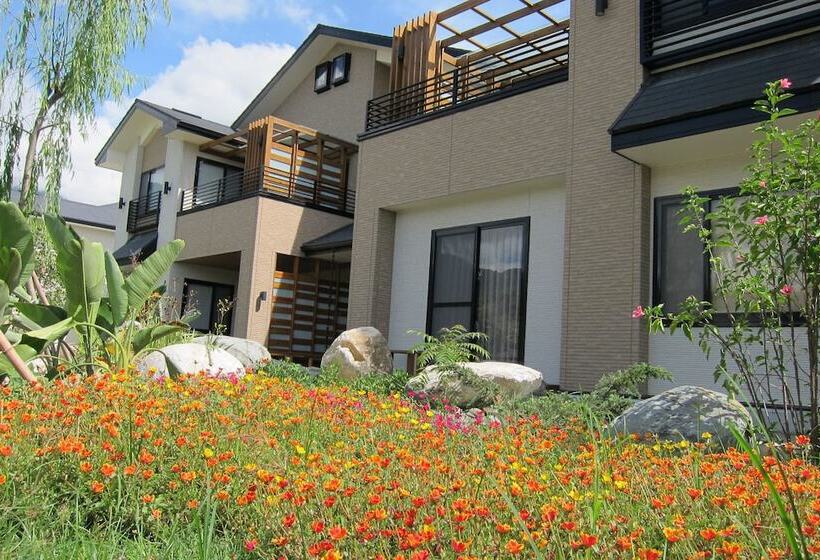 تختخواب و صبحانه Green Willow House